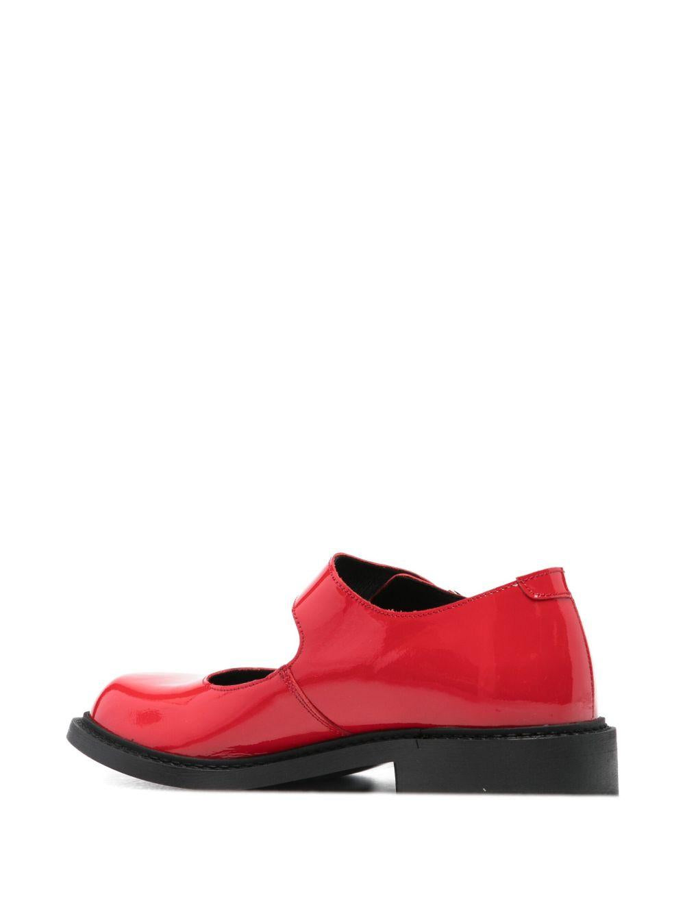 075 - Mary Jane PHI07SH211 2 FIREMAN RED PHILEO 