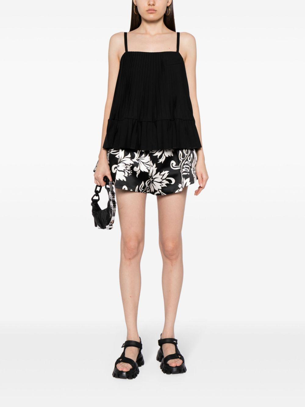  2407059 001 BLACK SACAI 