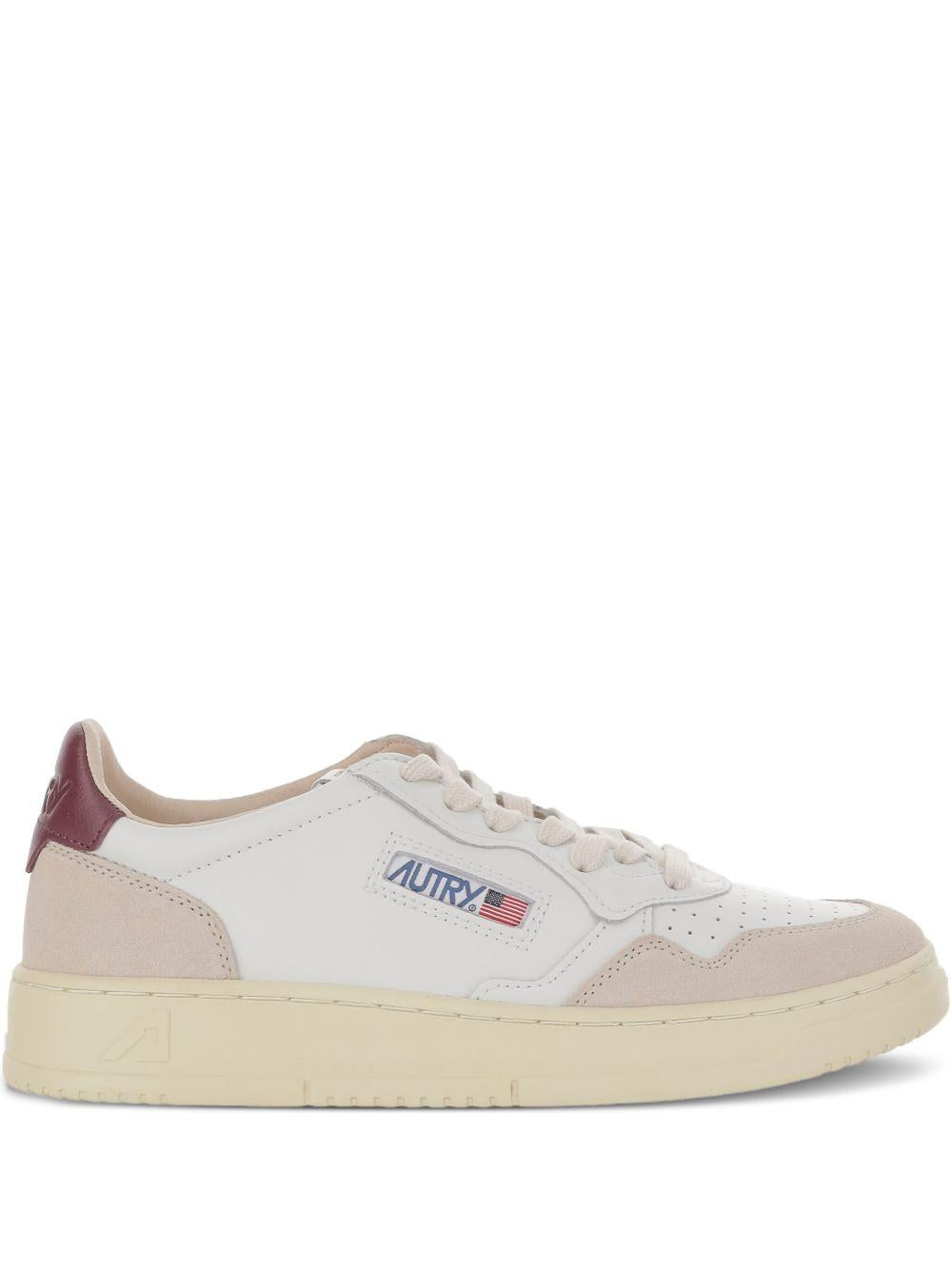 Sneakers Medalis AULWLS03 WHITE BURGUNDY AUTRY 