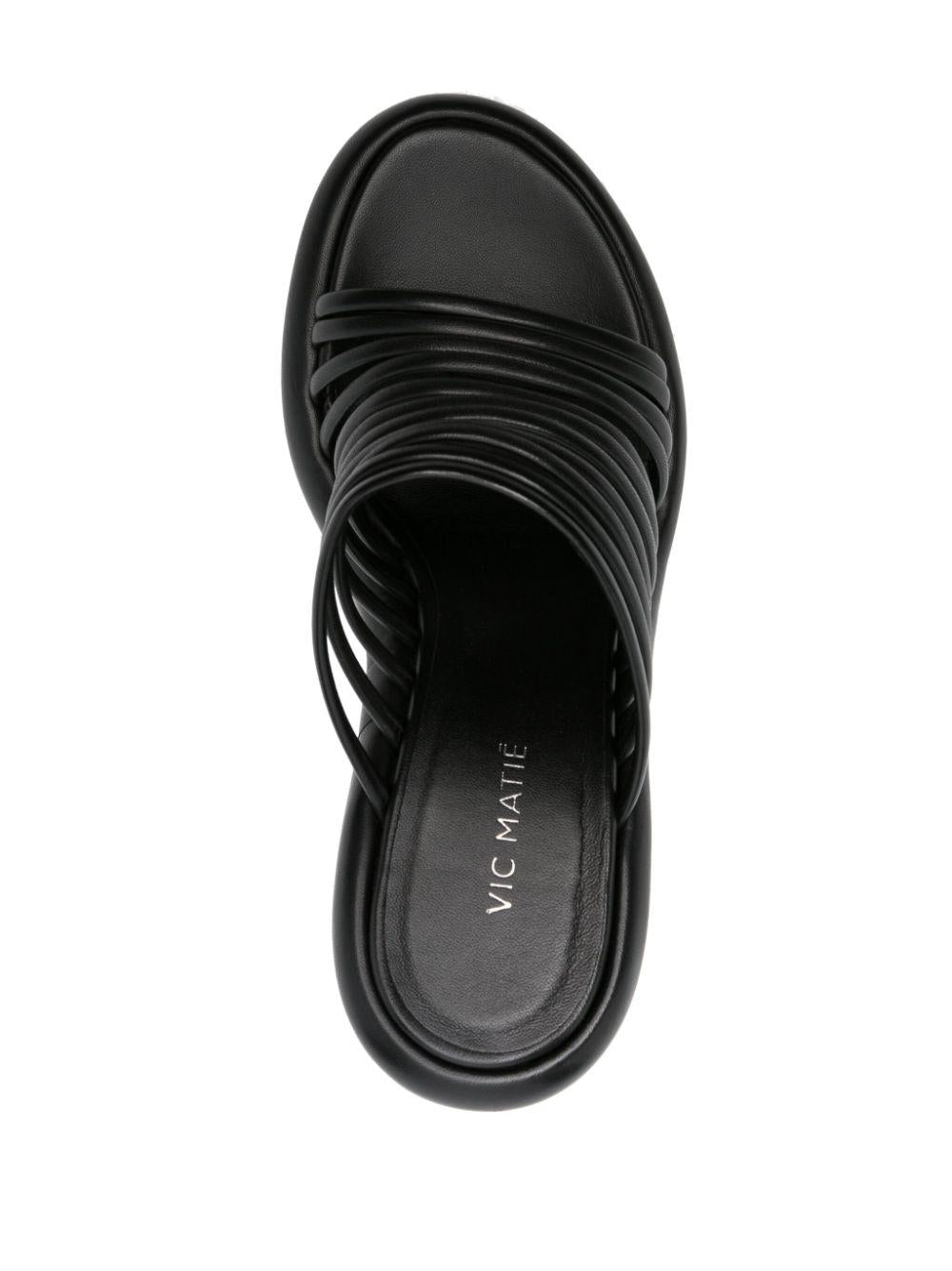  1E1300DC14C060101 101 BLACK VIC MATIE 