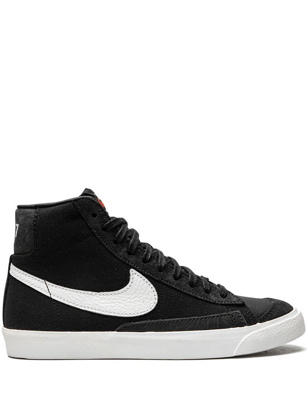  CD8233 001 BLACK WHITE NIKE 