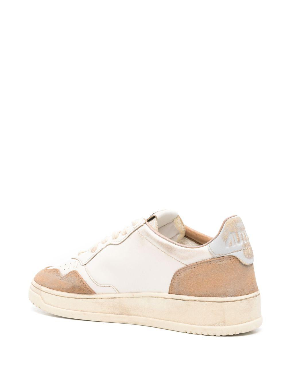 Sneakers Medalist Low Super Vintage in pelle e suede colore Cognac e Microchip AVLMLS06 SUEDE COGNAC AUTRY 