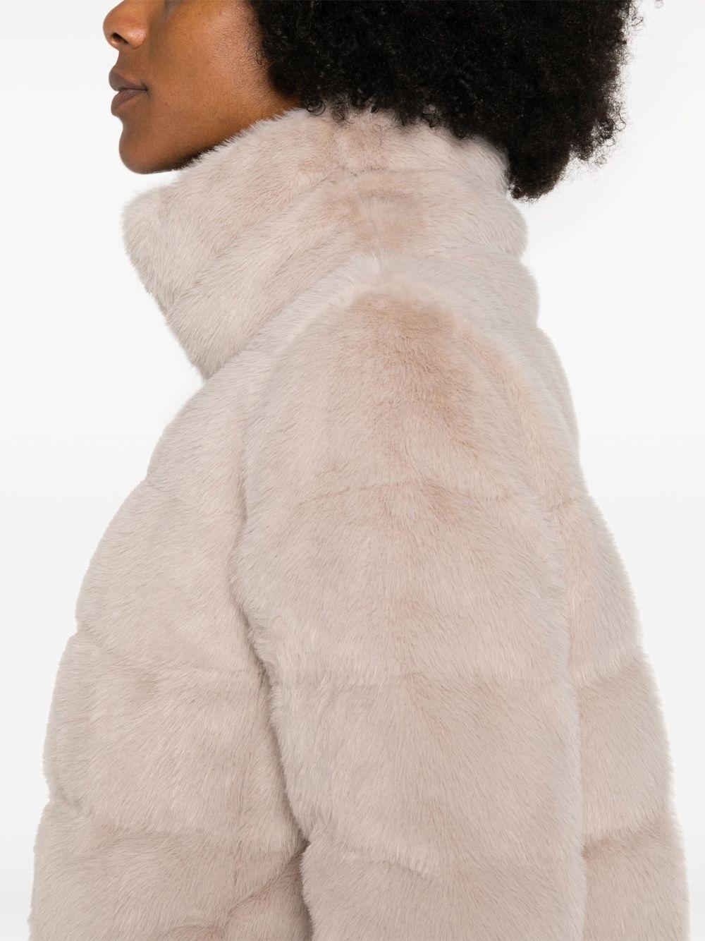  PI001935D12630 1985 CHANTILLY HERNO 