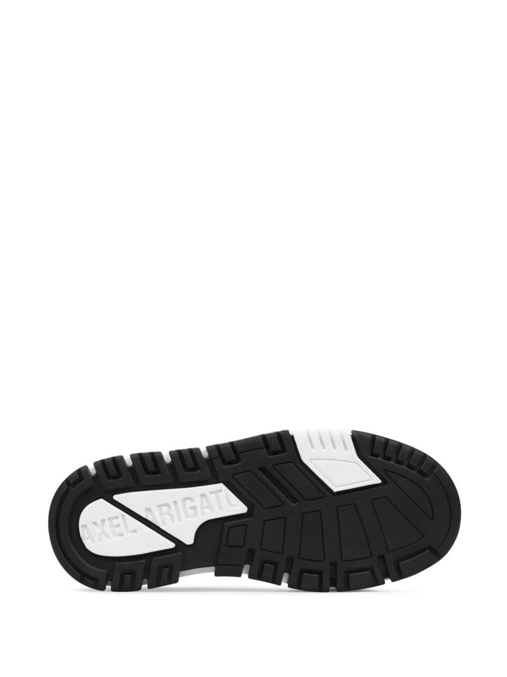  F2544002 WHITE BLACK AXEL ARIGATO 