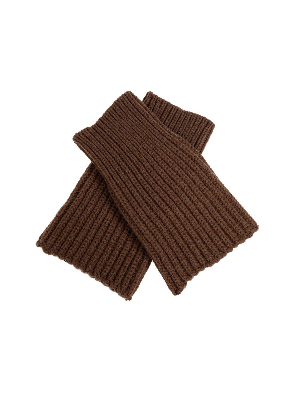  MONTOYA9706 703 BROWN DRIES VAN NOTEN 