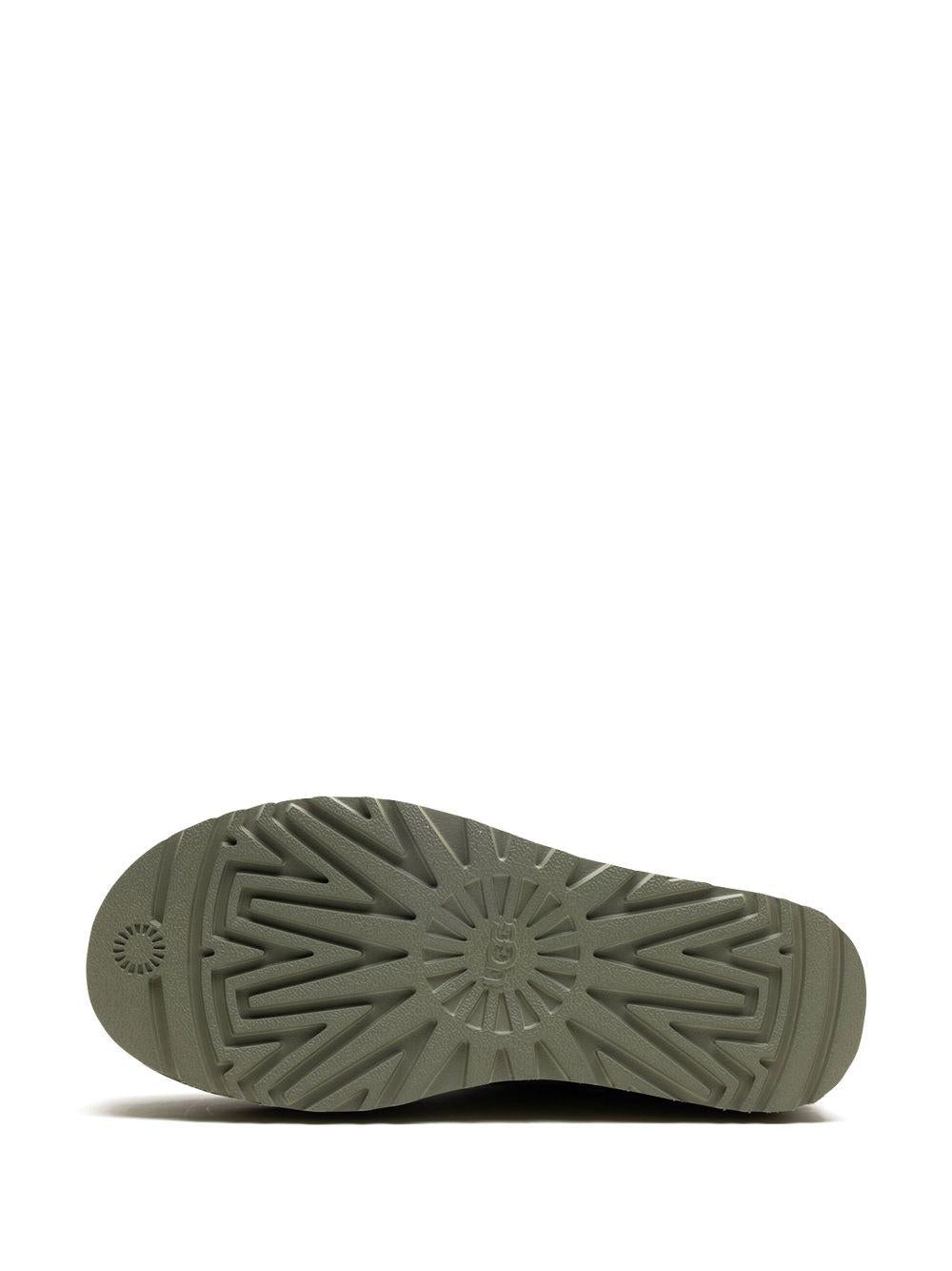  1135092 SDC UGG 
