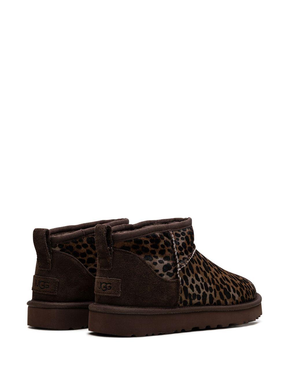  1158328 BCDR UGG 