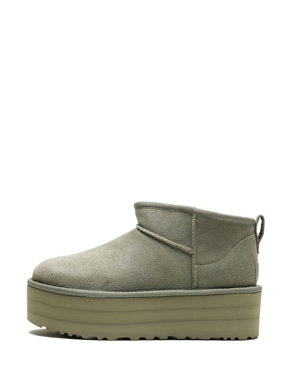  1135092 SDC UGG 