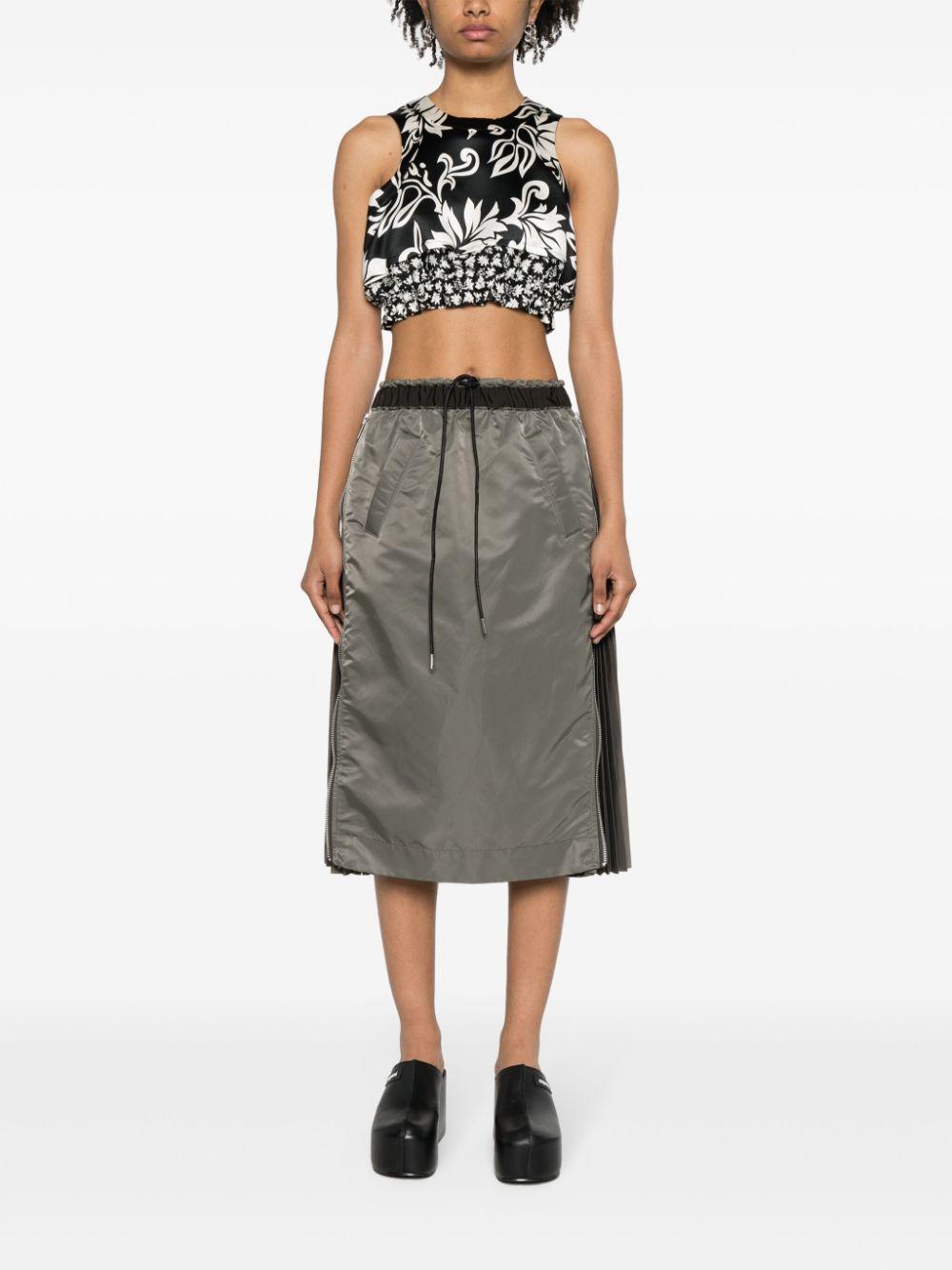  2407057 001 BLACK SACAI 