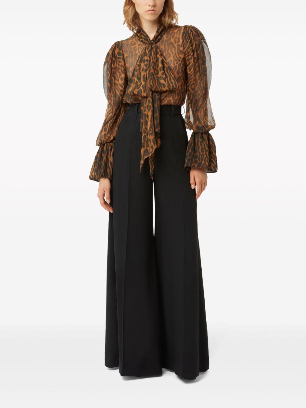  24PCTO029SE1392 I1420 LEOPARD NINA RICCI 