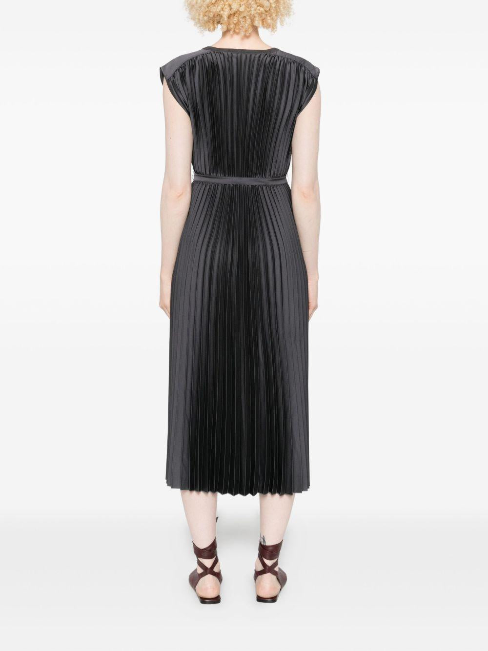  JF009484 0211 SMOKE JOSEPH 