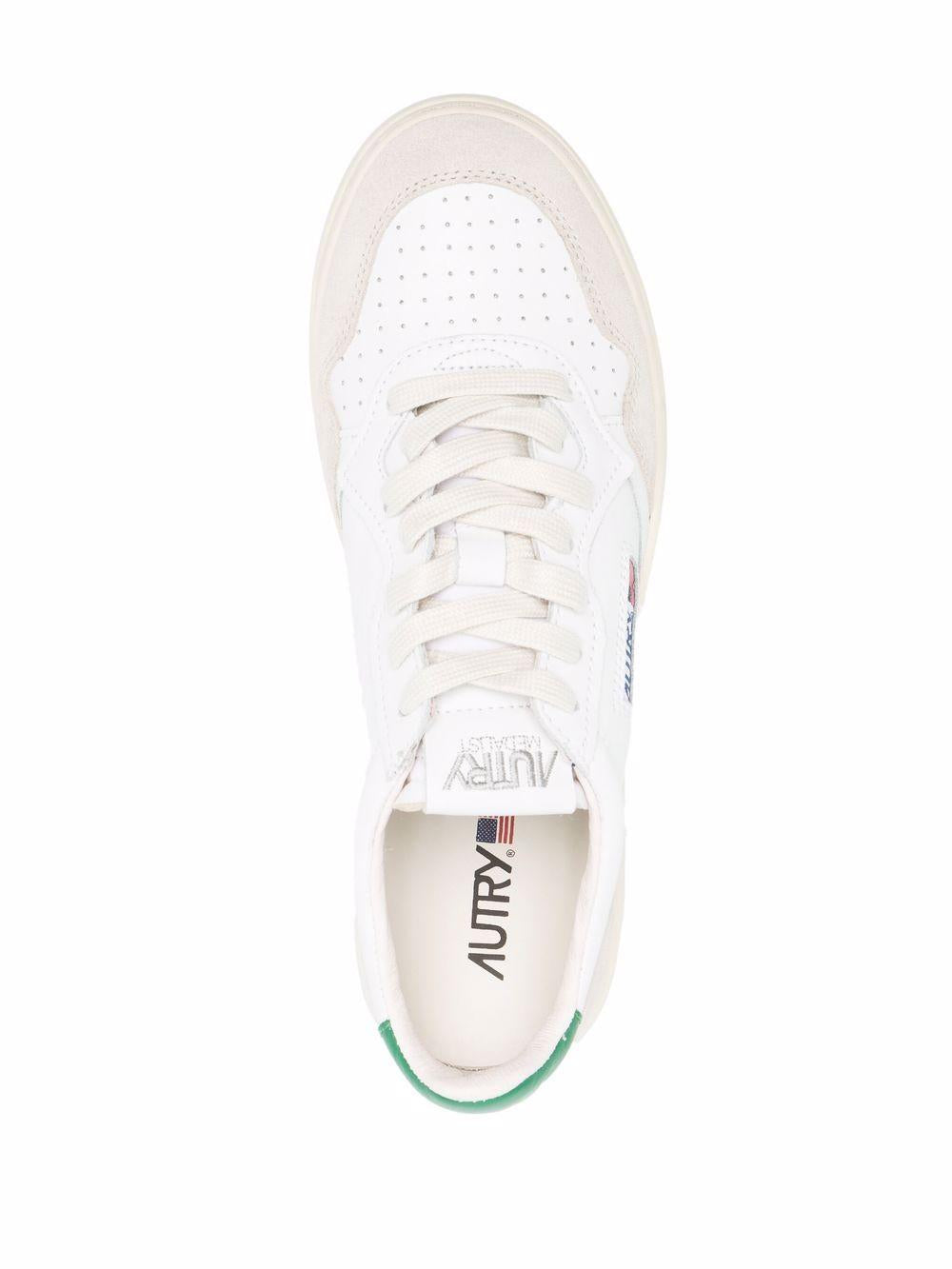 Sneaker Medalist Low in pelle AULMLS23 WHITE AMAZON AUTRY 