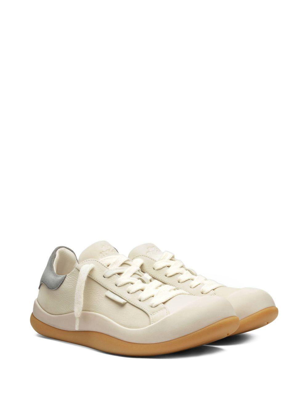 Squish Sneaker F3654001 LIGHT BEIGE GUM AXEL ARIGATO 