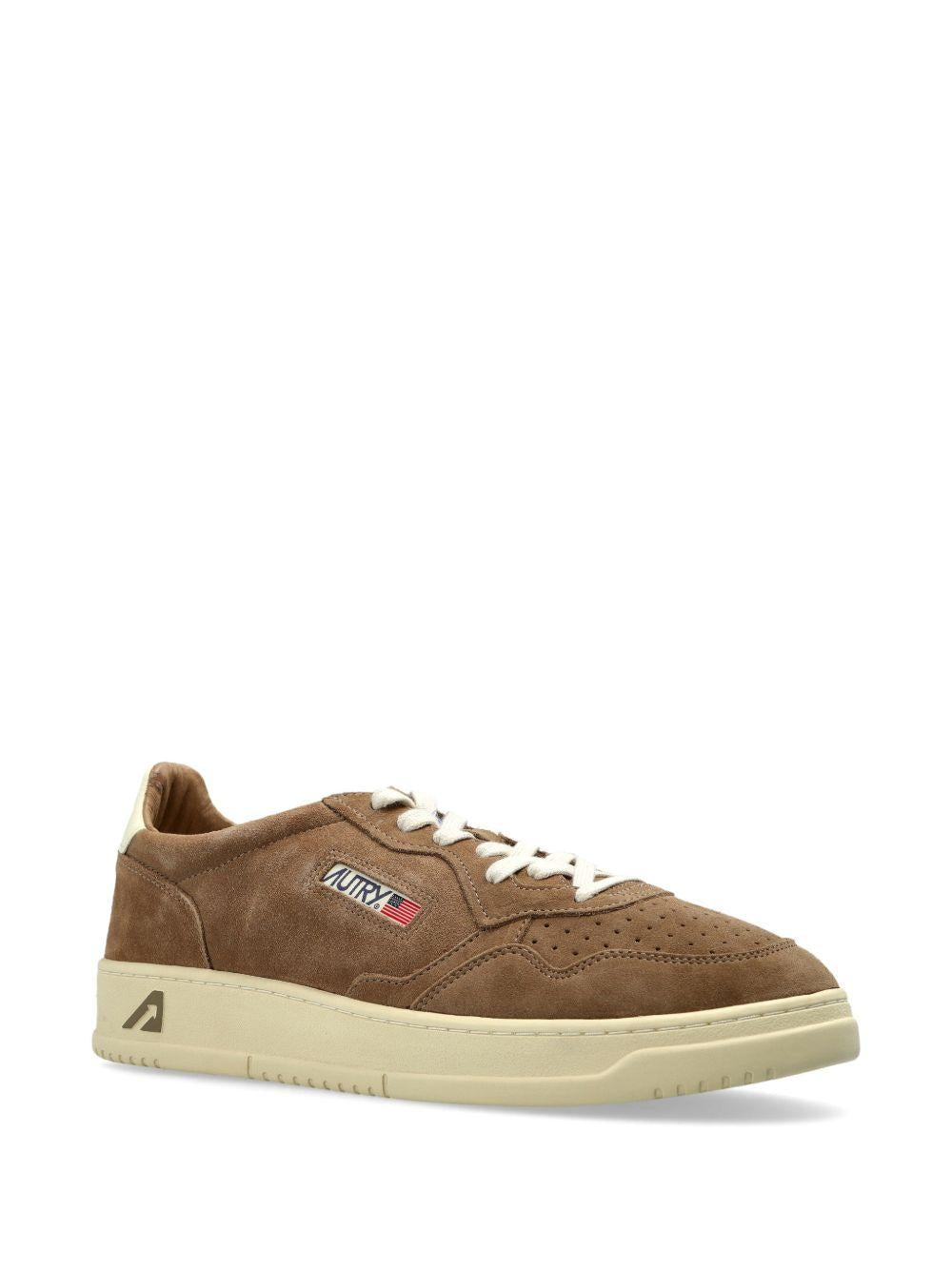Sneakers Medalist Low Suede AULMUH10 SUEDE CIGAR AUTRY 