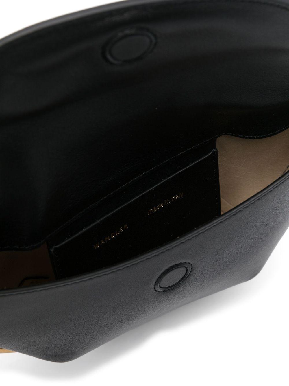  000147 3200 BLACK WANDLER 