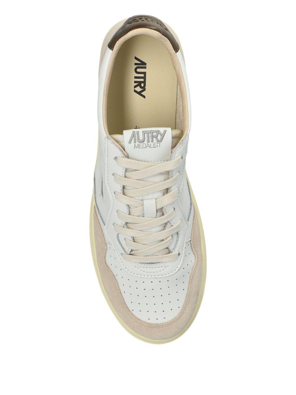 Sneaker Medalist Low in pelle AULMLS15 WHITE TEAK AUTRY 