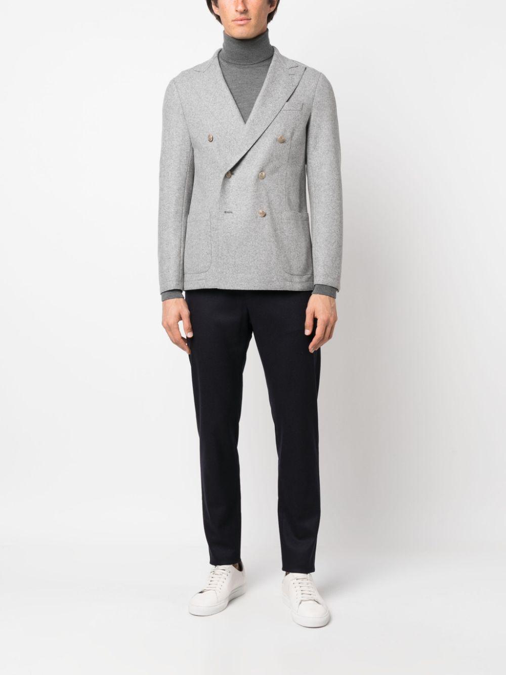  H70GIAA02JAC24018 13 GREY ELEVENTY 