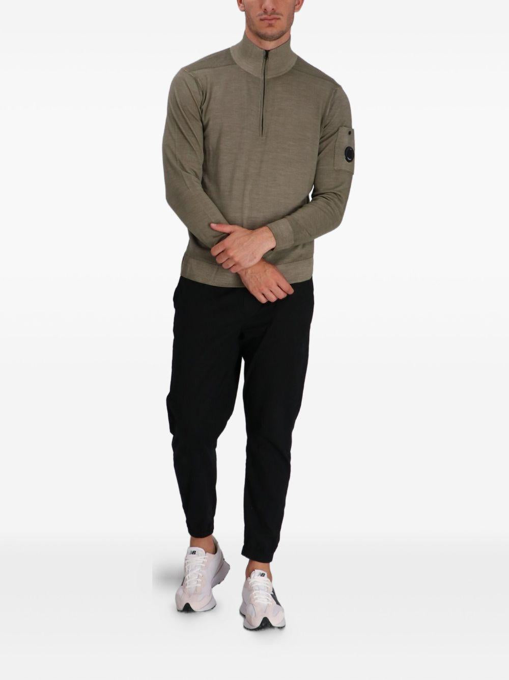 Merino Wool Half Zip Sweater 19CMKN025A003247F 356 FALLEN ROCK CP COMPANY 