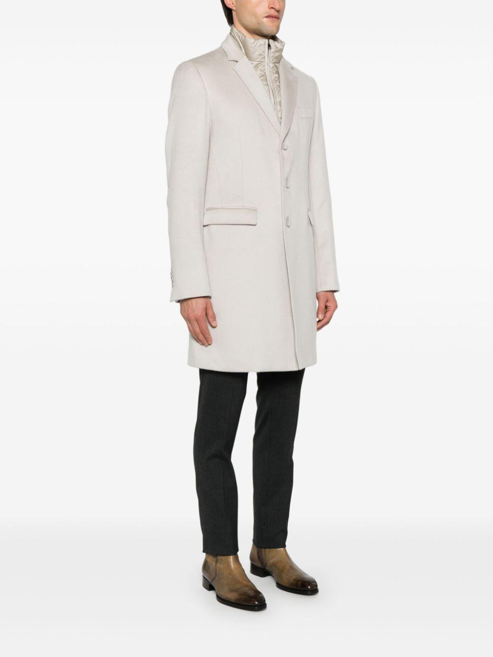  CA000183U38103 1985 CHANTILLY HERNO 