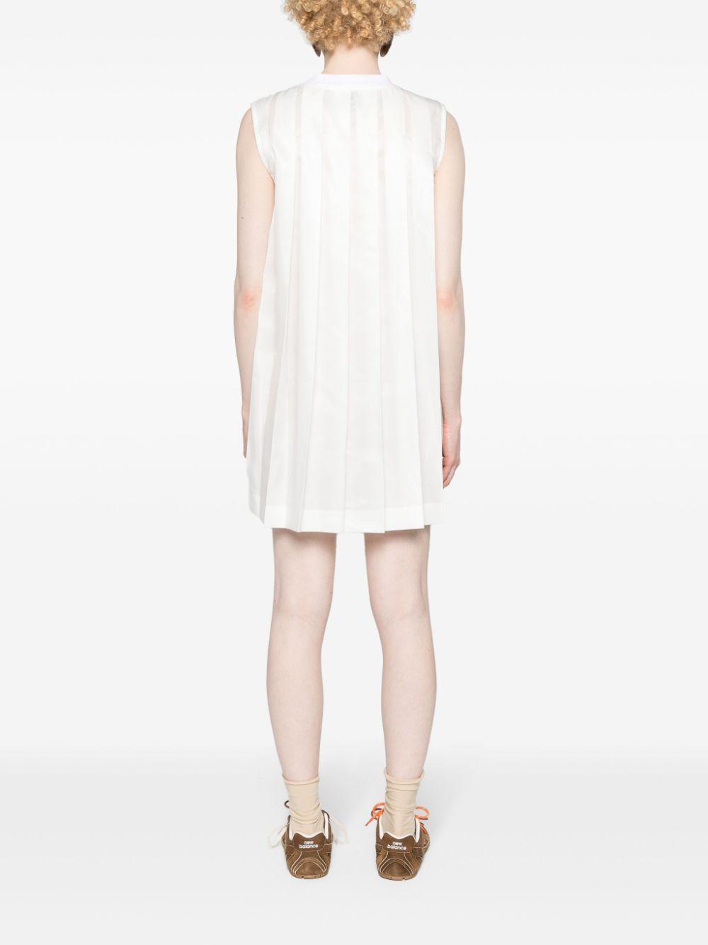  2407309 101 WHITE SACAI 