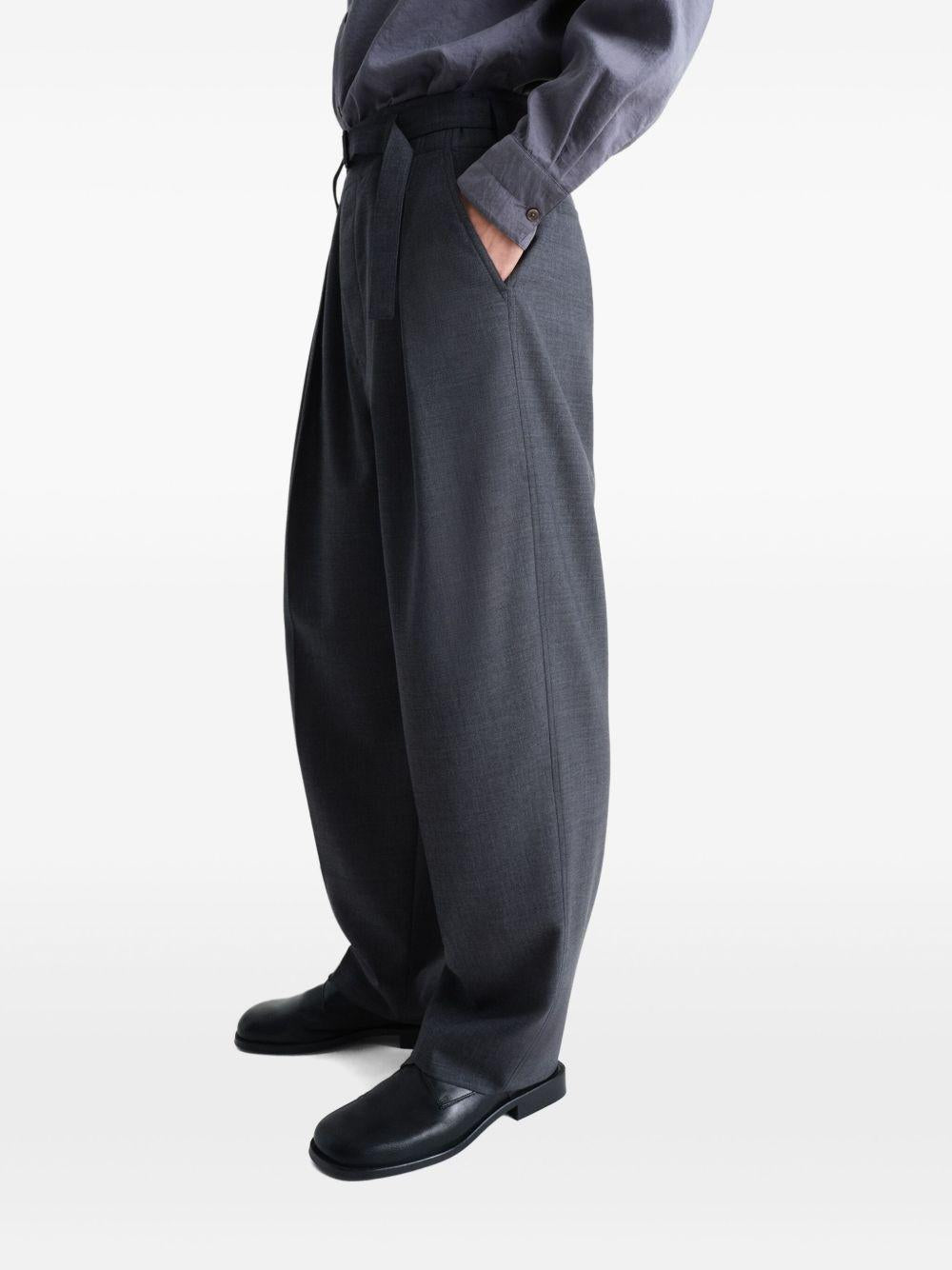 Belted Pleated Pants in Light Tropical Wool PA1173LF1386 MU099 GREY MELANGE LEMAIRE 