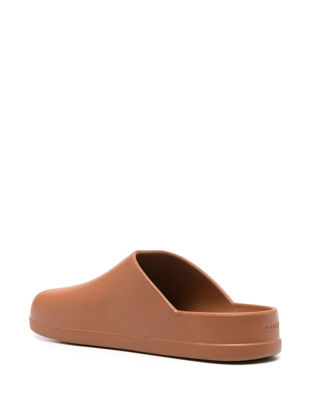  CR209366 COG COGNAC CROCS 