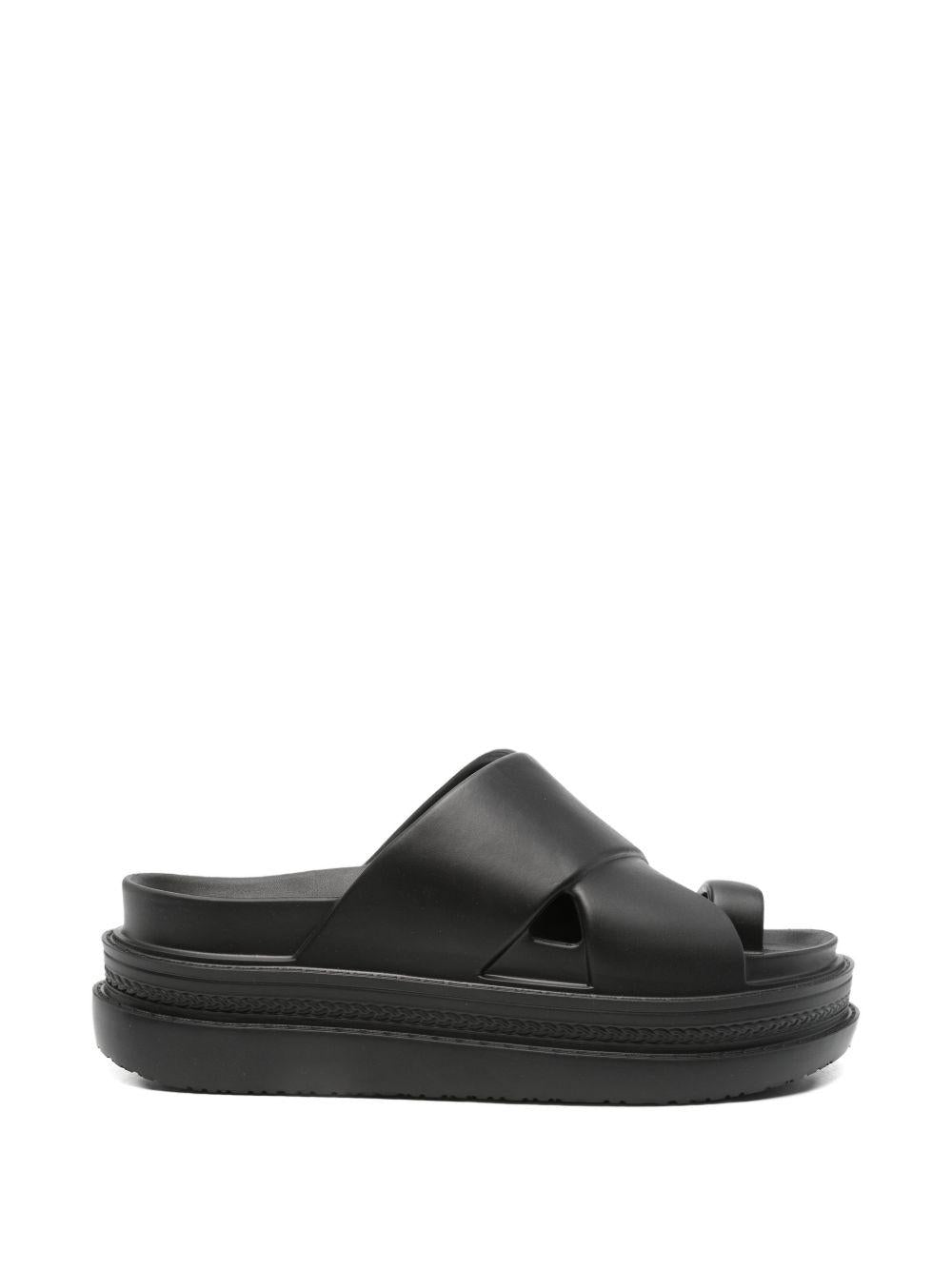 Sandali con plateau 2601095S 001 BLACK SACAI 