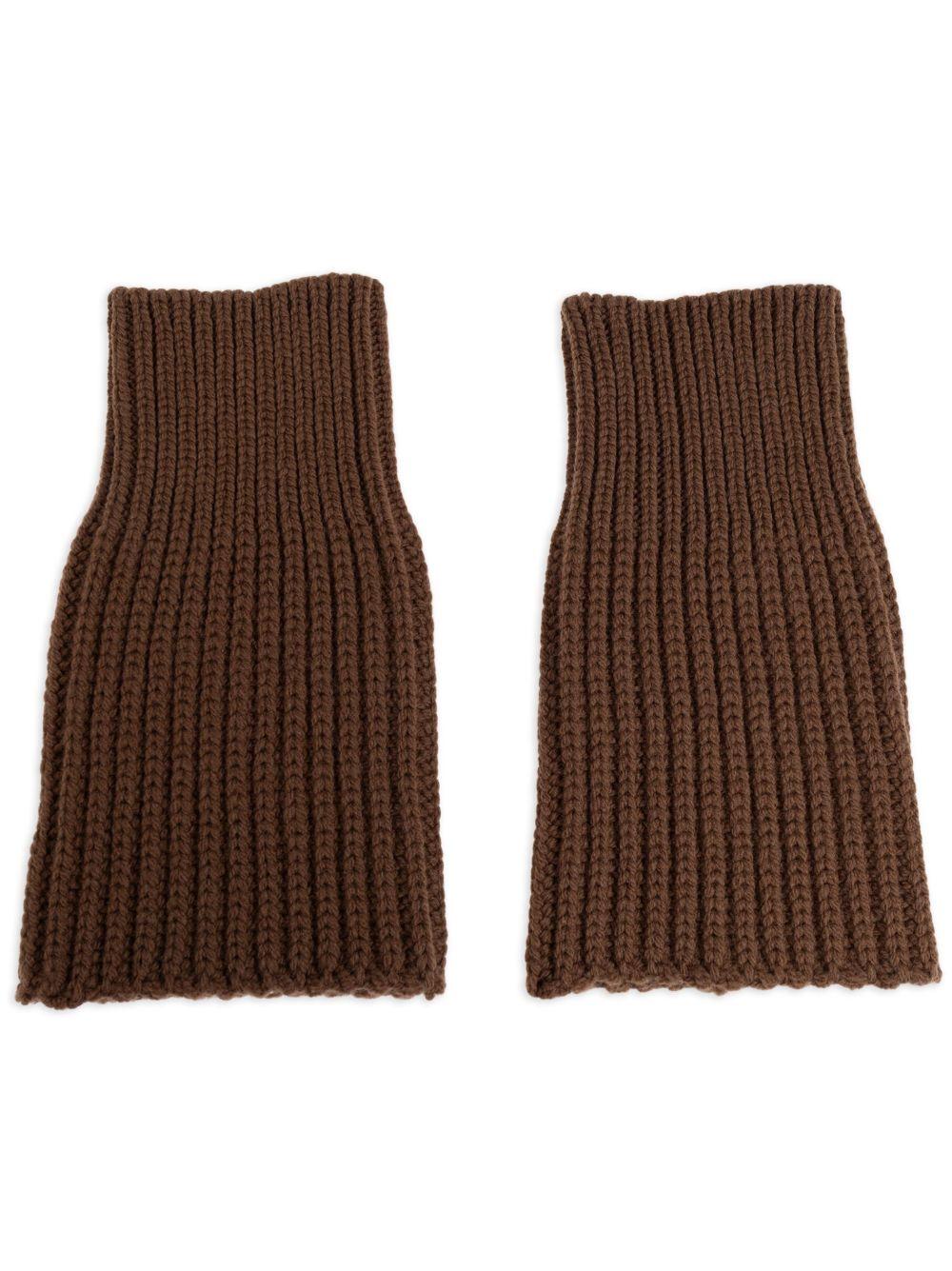  MONTOYA9706 703 BROWN DRIES VAN NOTEN 