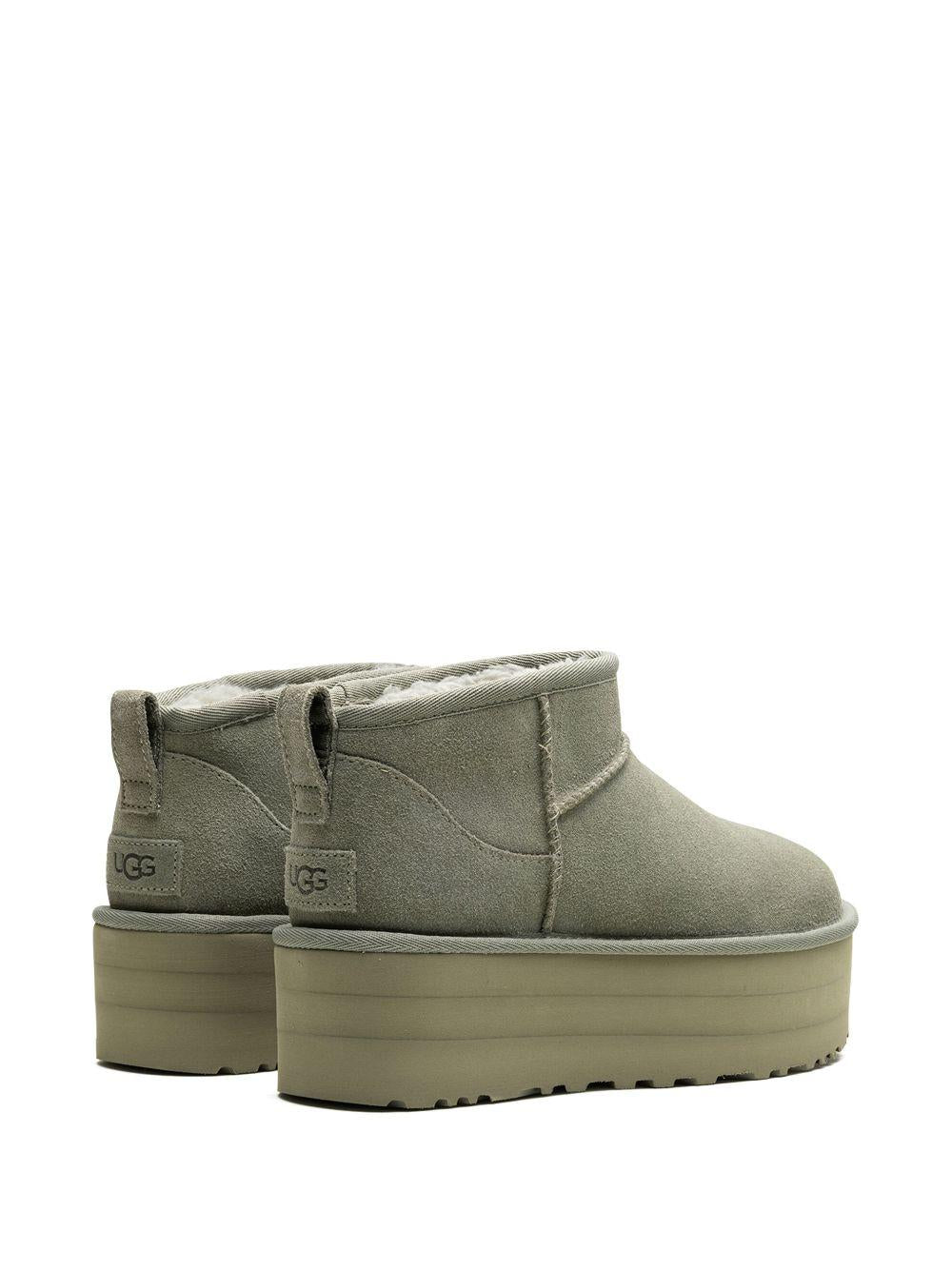  1135092 SDC UGG 
